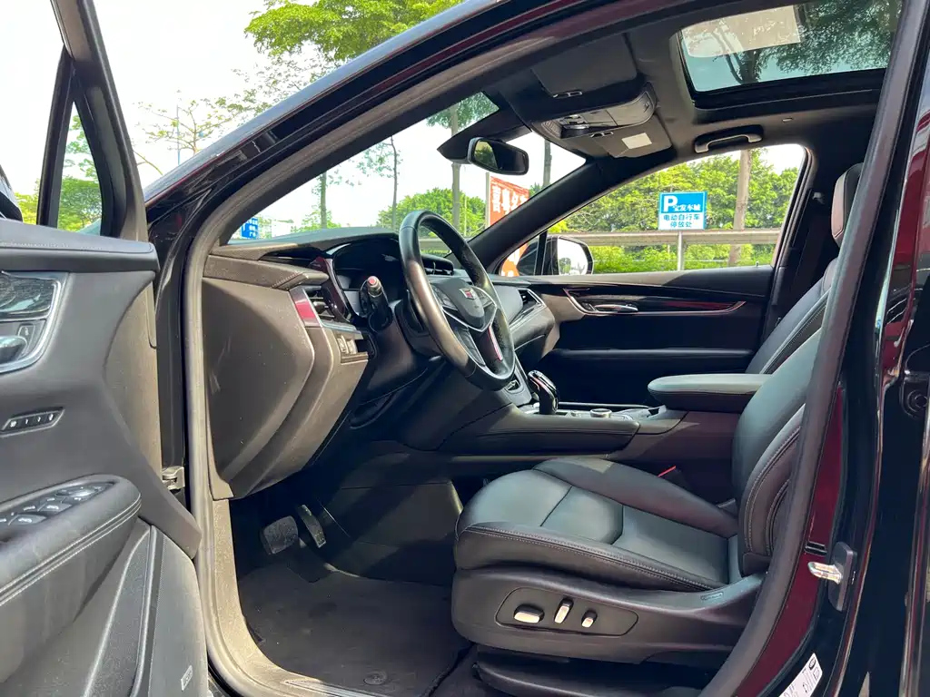 CADILLAC XT5 2021