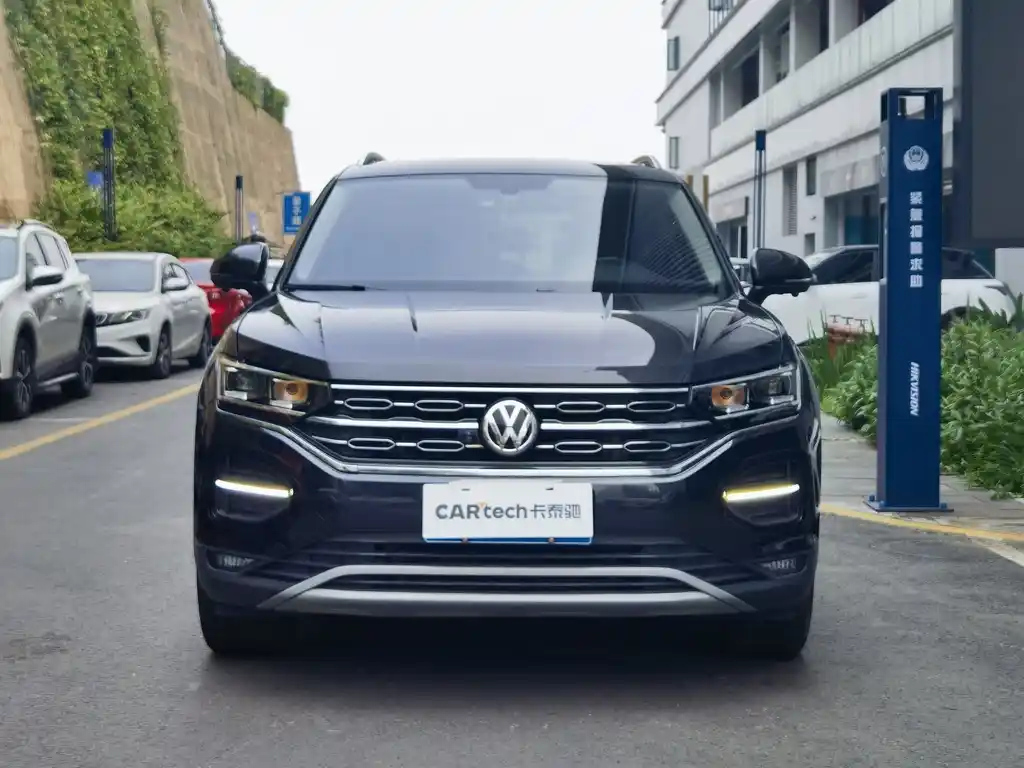 VOLKSWAGEN TAYRON 2021