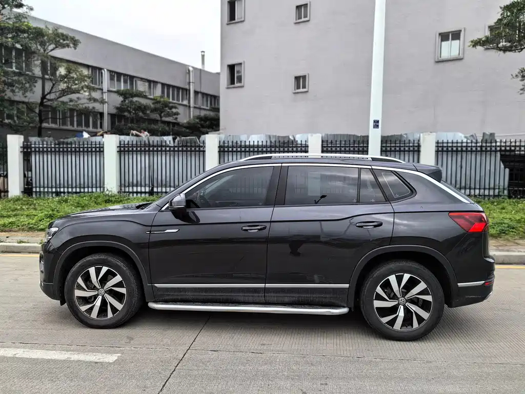 VOLKSWAGEN TAYRON 2020