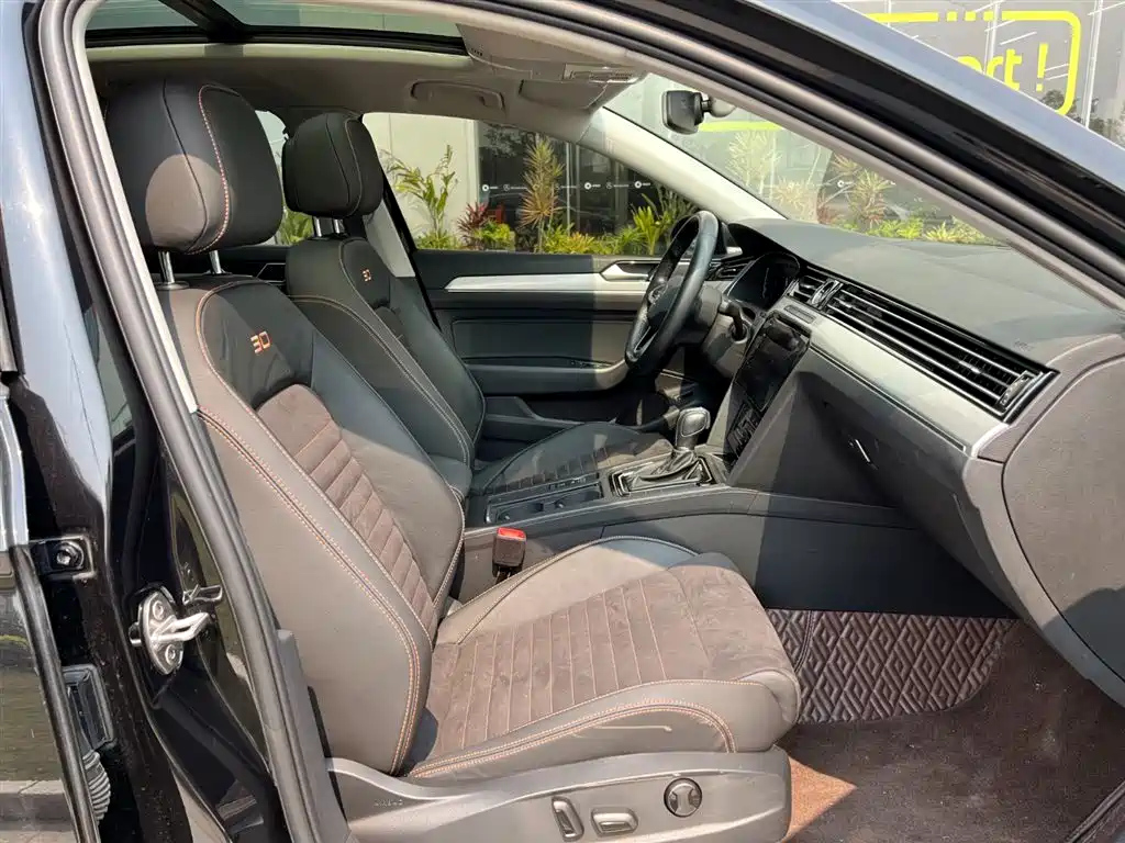 VOLKSWAGEN MAGOTAN 2021