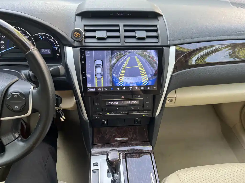 TOYOTA CAMRY 2016