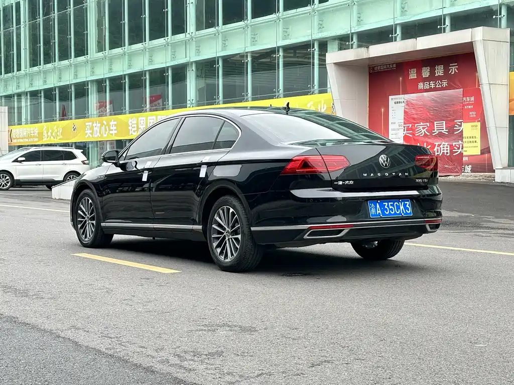 VOLKSWAGEN MAGOTAN 2021
