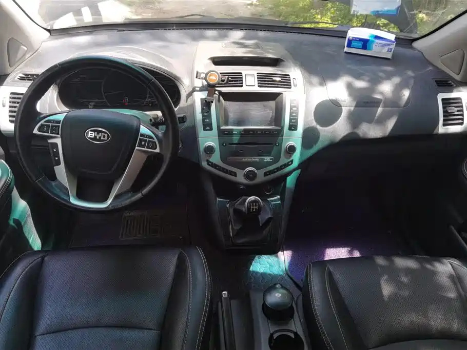 BYD S6 2014