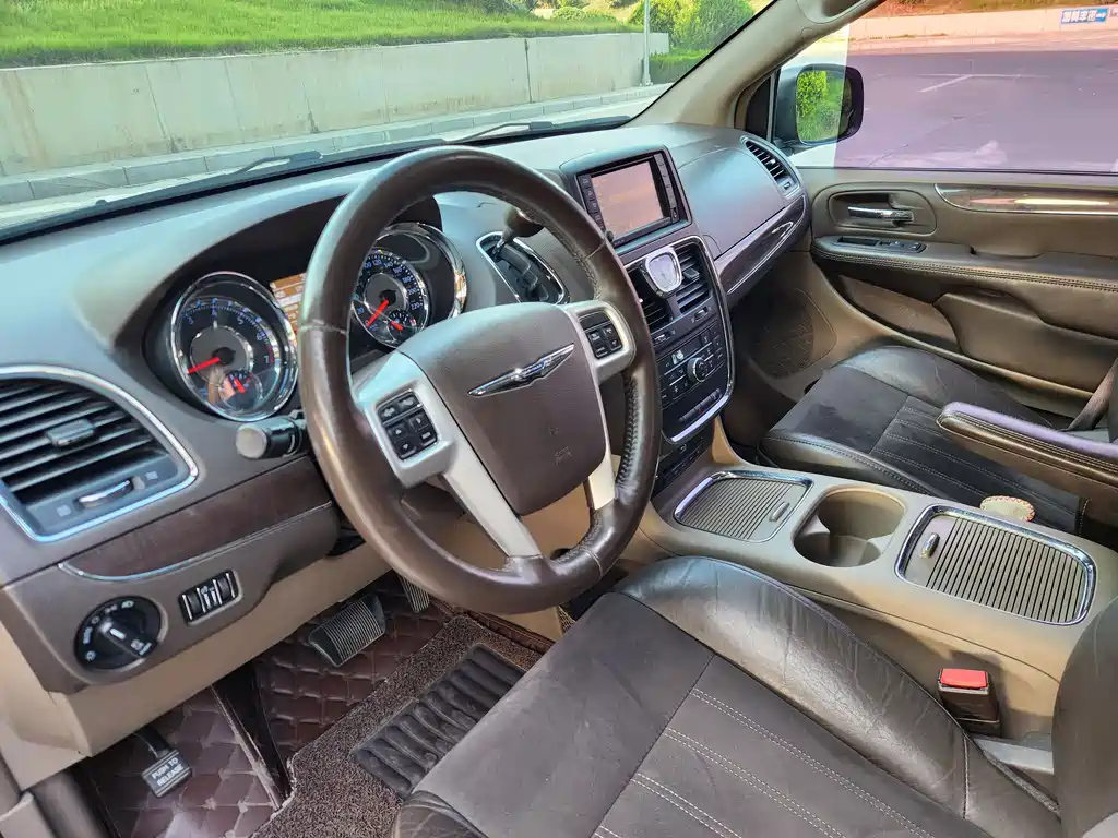 CHRYSLER OTHER 2017