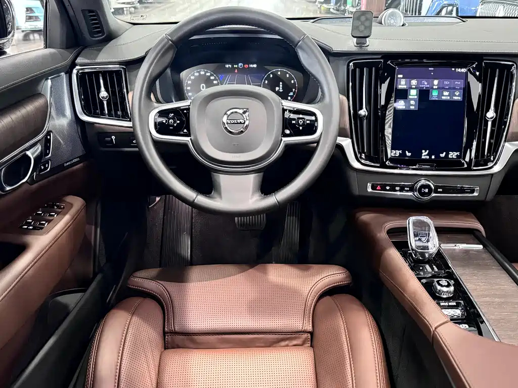 VOLVO S90 2021