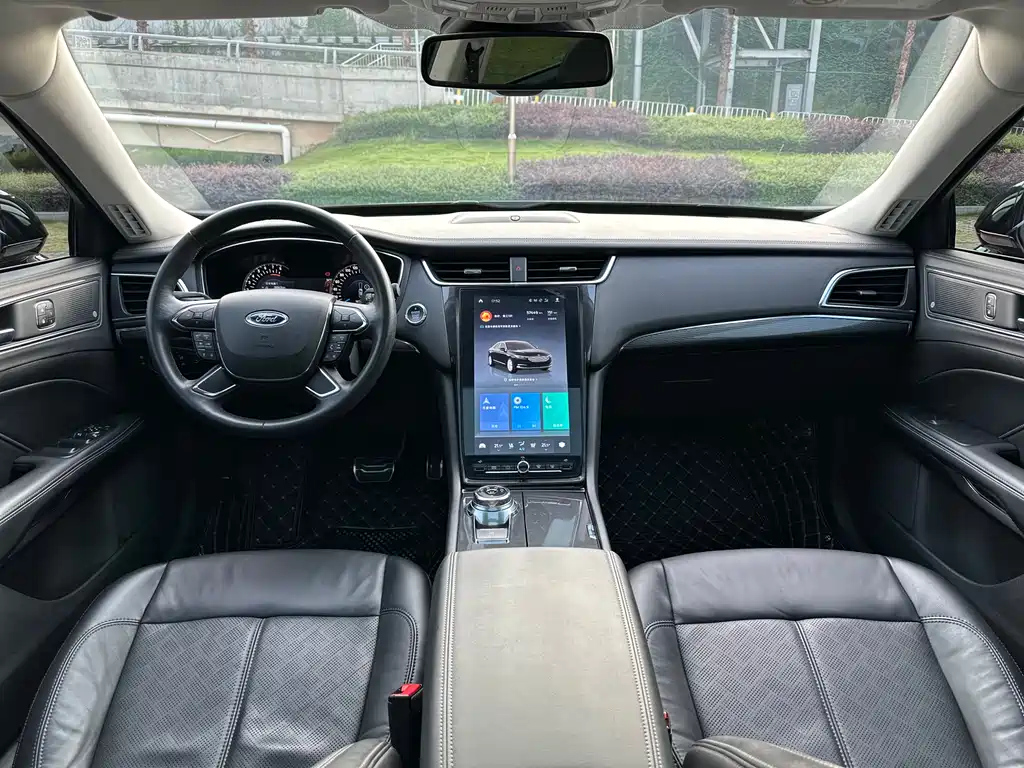 FORD TAURUS 2021