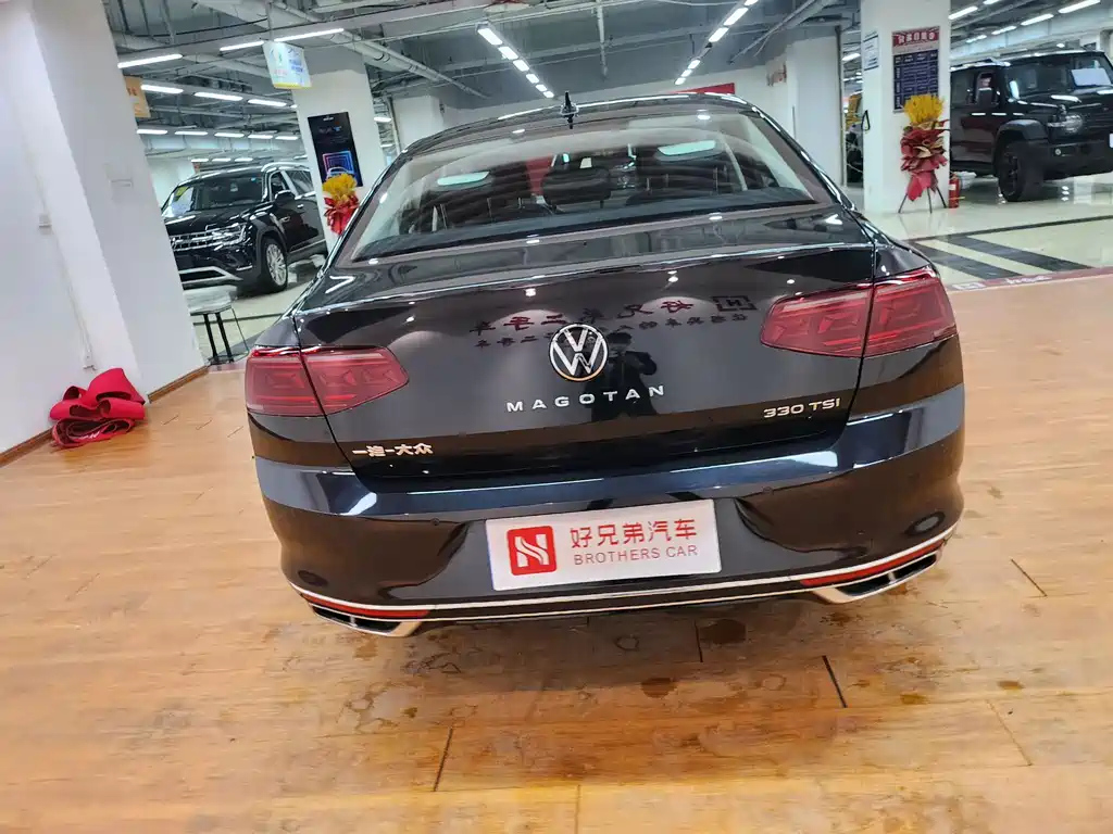 VOLKSWAGEN MAGOTAN 2023