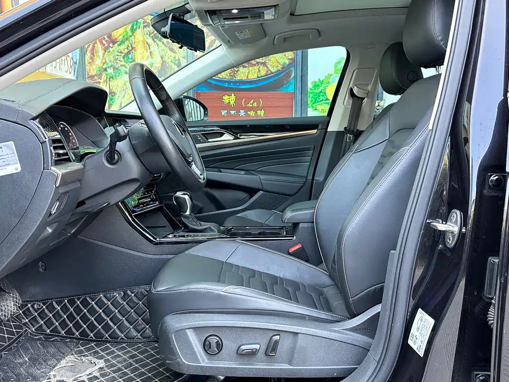 VOLKSWAGEN PASSAT 2021
