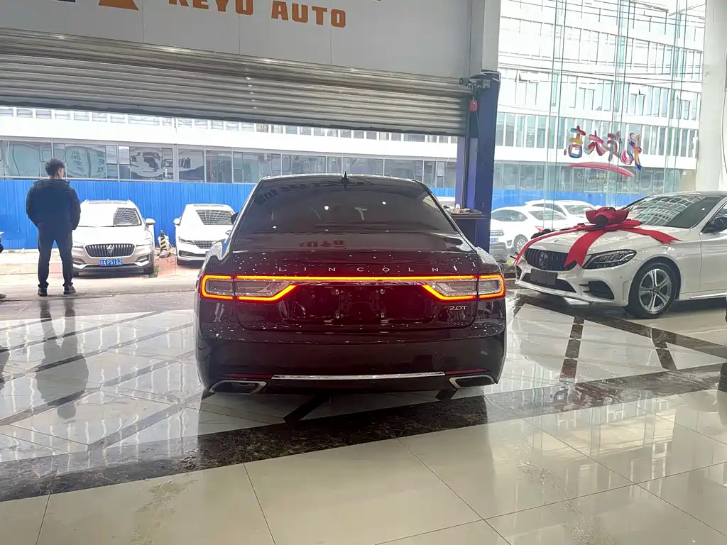 LINCOLN CONTINENTAL 2021
