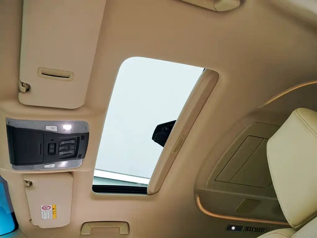 TOYOTA ALPHARD 2016