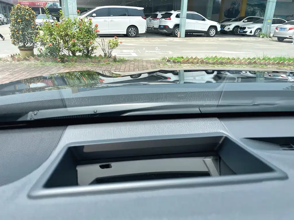 TOYOTA CAMRY 2024