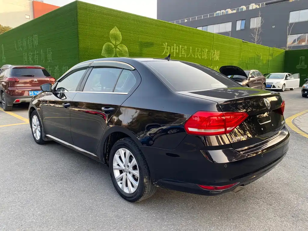 VOLKSWAGEN LAVIDA 2018
