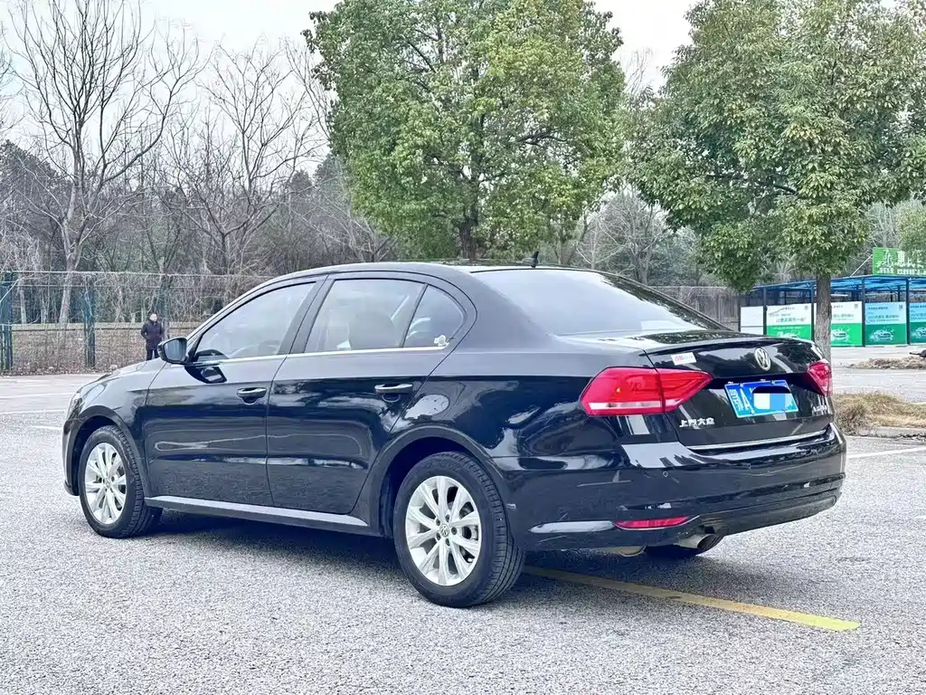 VOLKSWAGEN LAVIDA 2017