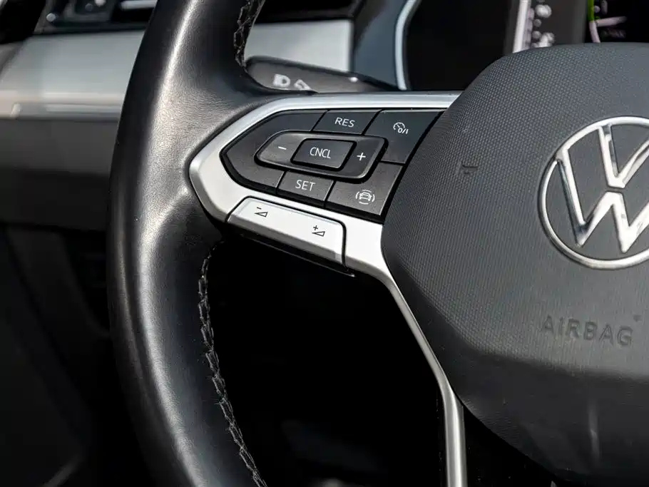 VOLKSWAGEN MAGOTAN 2021
