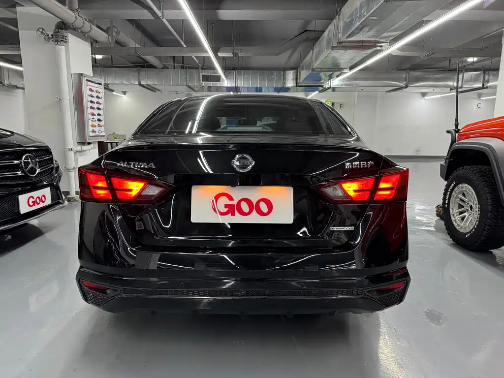 NISSAN TEANA 2020