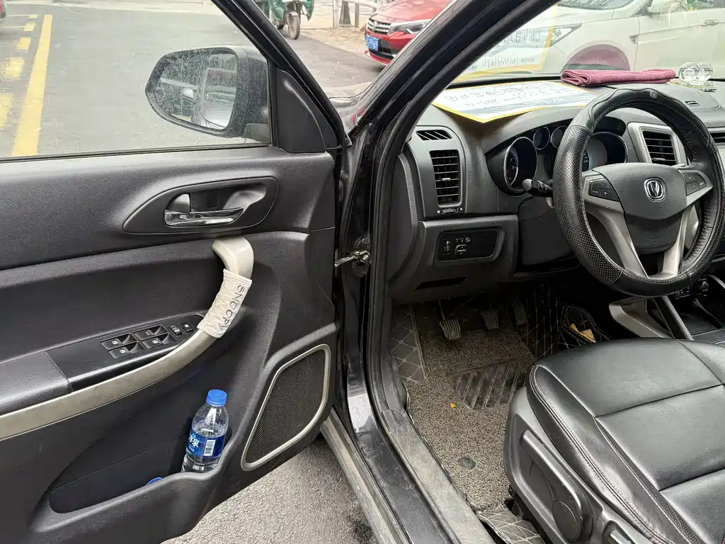 CHANGAN CS35 2012