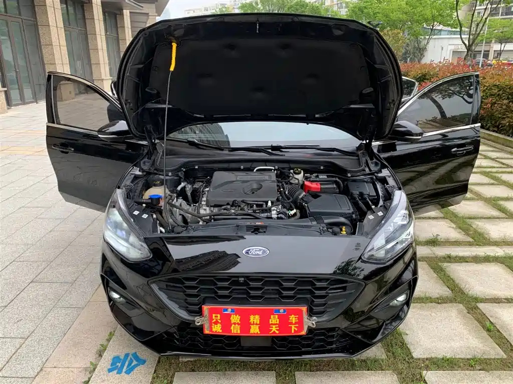 FORD FOCUS 2021