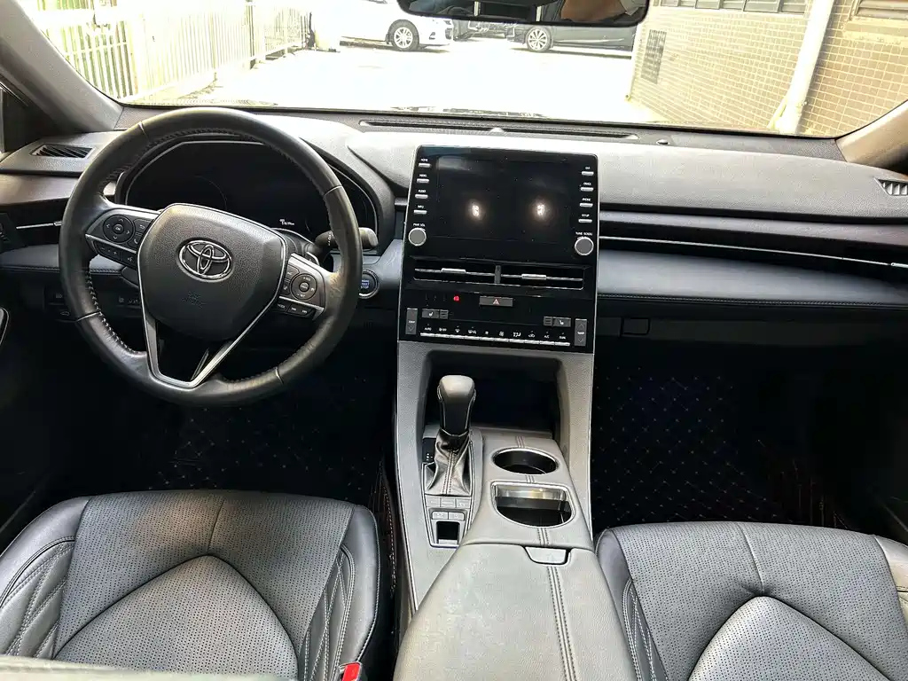 TOYOTA AVALON 2019