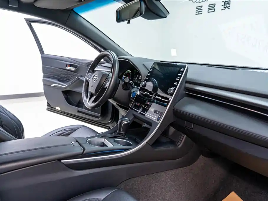 TOYOTA AVALON 2022