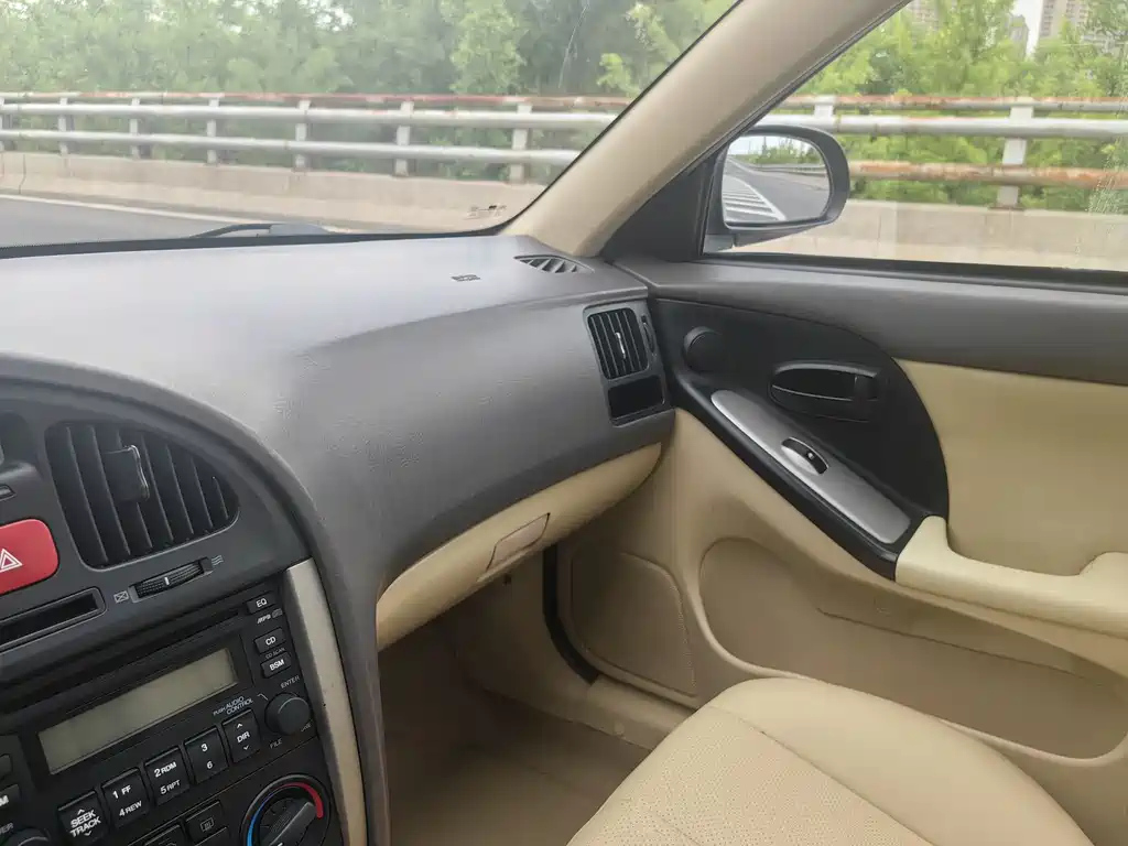 HYUNDAI ELANTRA 2011