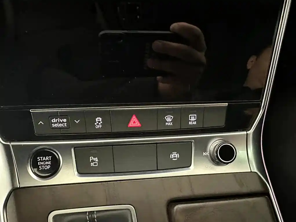 AUDI A6L 2021