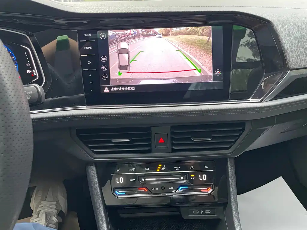 VOLKSWAGEN SAGITAR 2021
