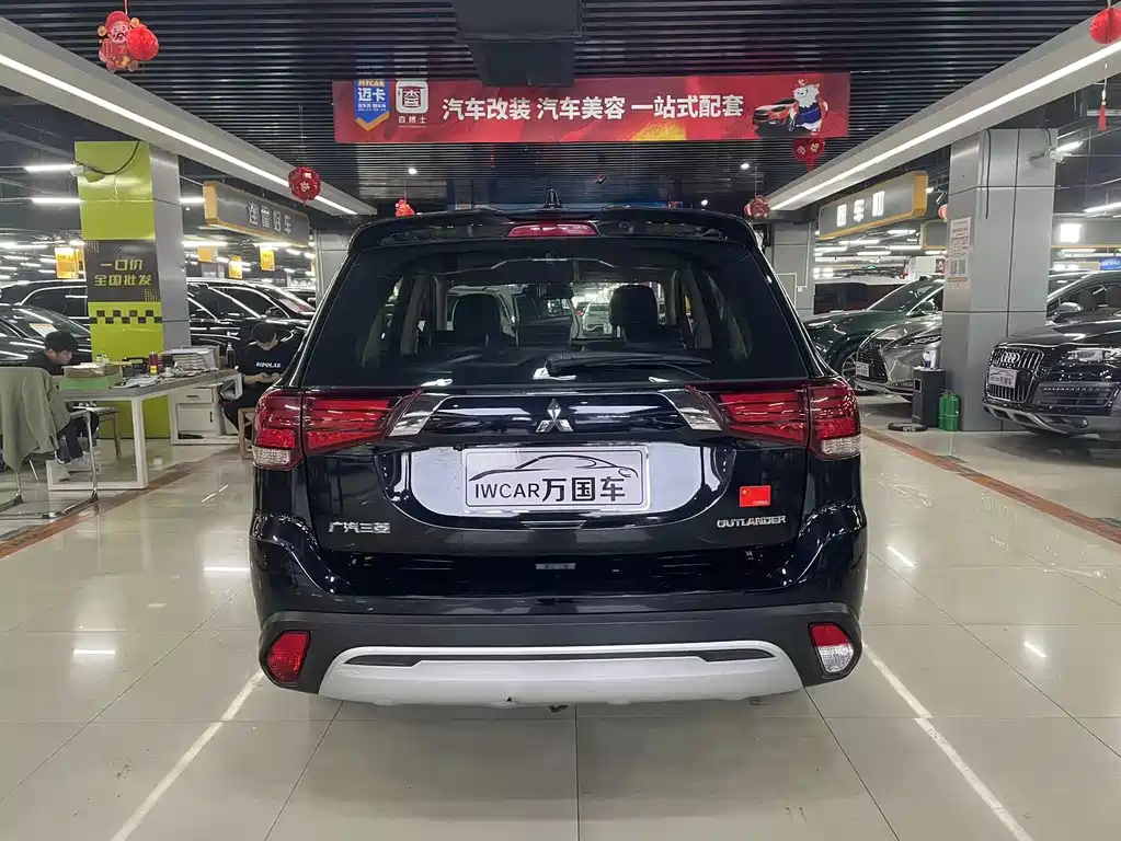 MITSUBISHI OUTLANDER 2019
