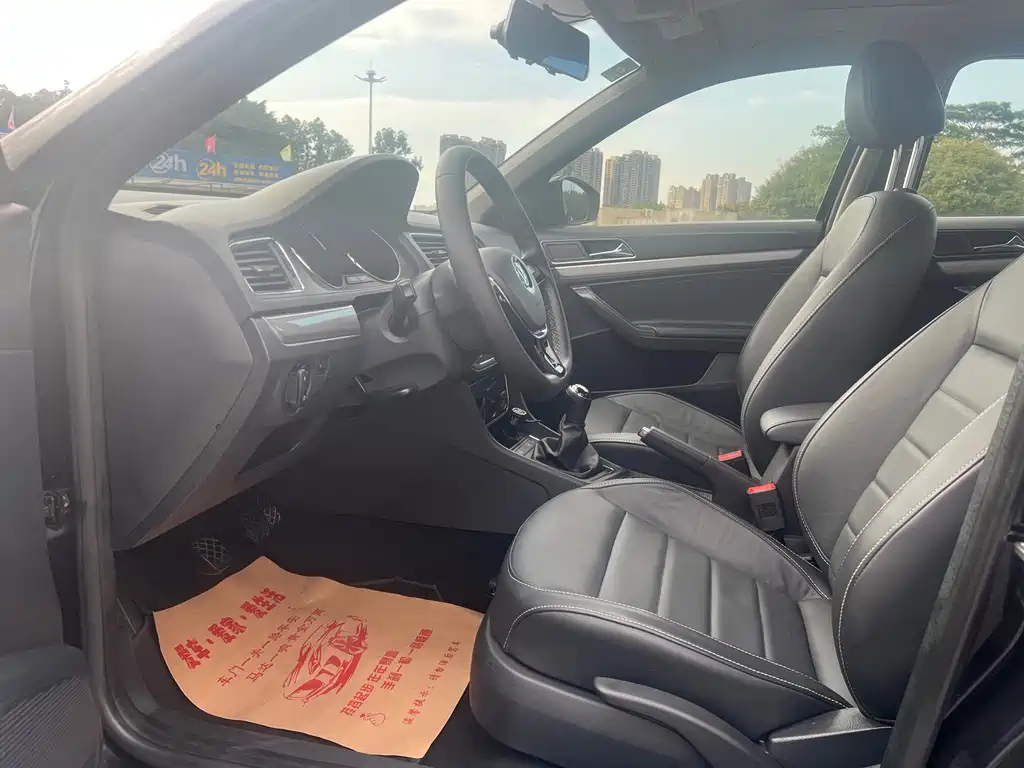 VOLKSWAGEN LAVIDA 2017