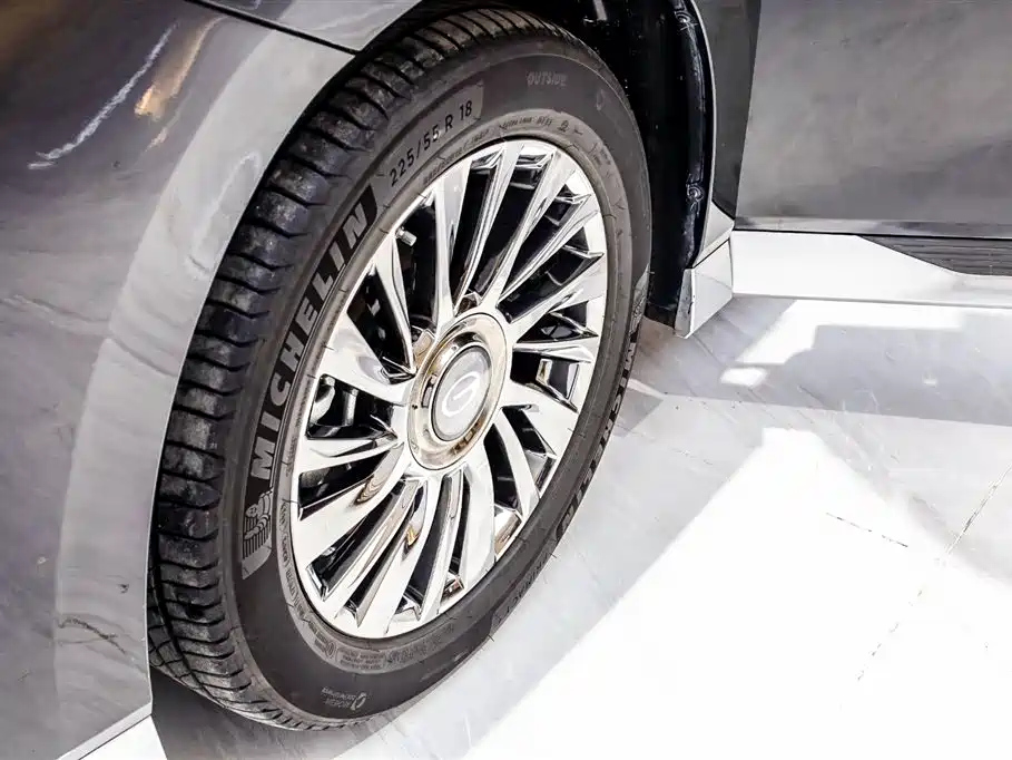 TRUMPCHI M8 2023
