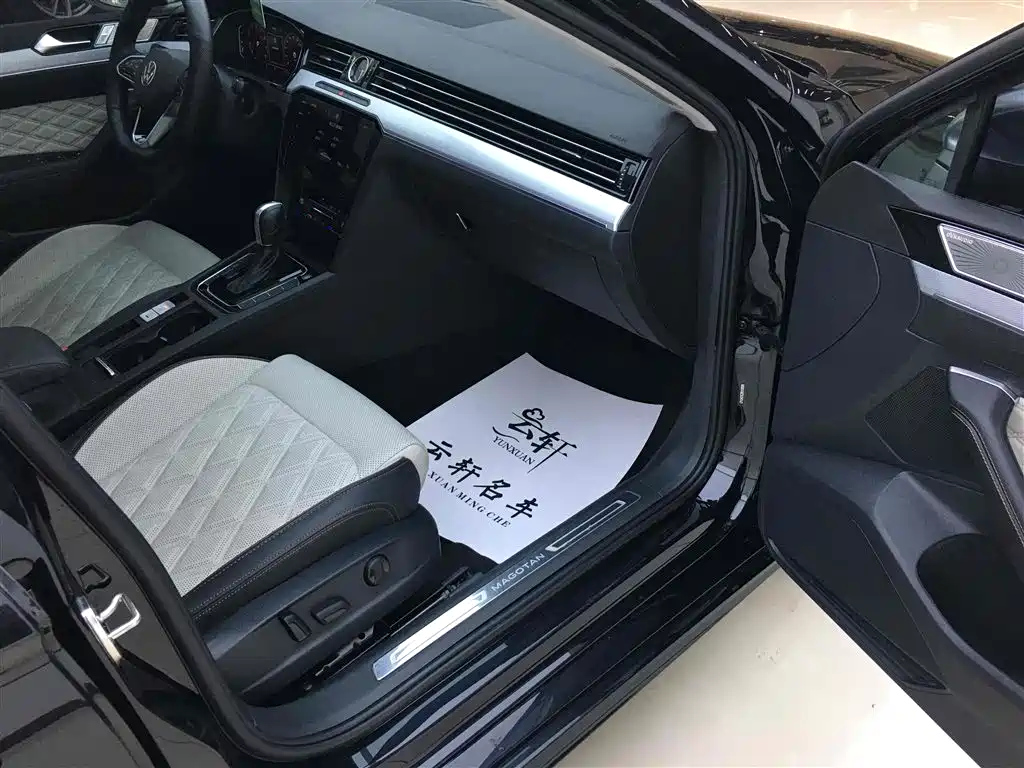 VOLKSWAGEN MAGOTAN 2022