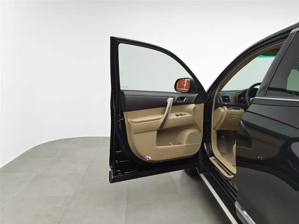 TOYOTA HIGHLANDER 2015
