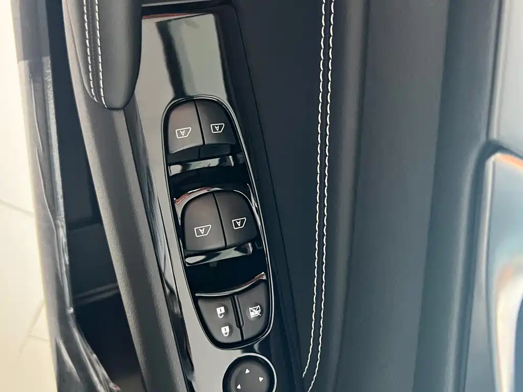 NISSAN TEANA 2023