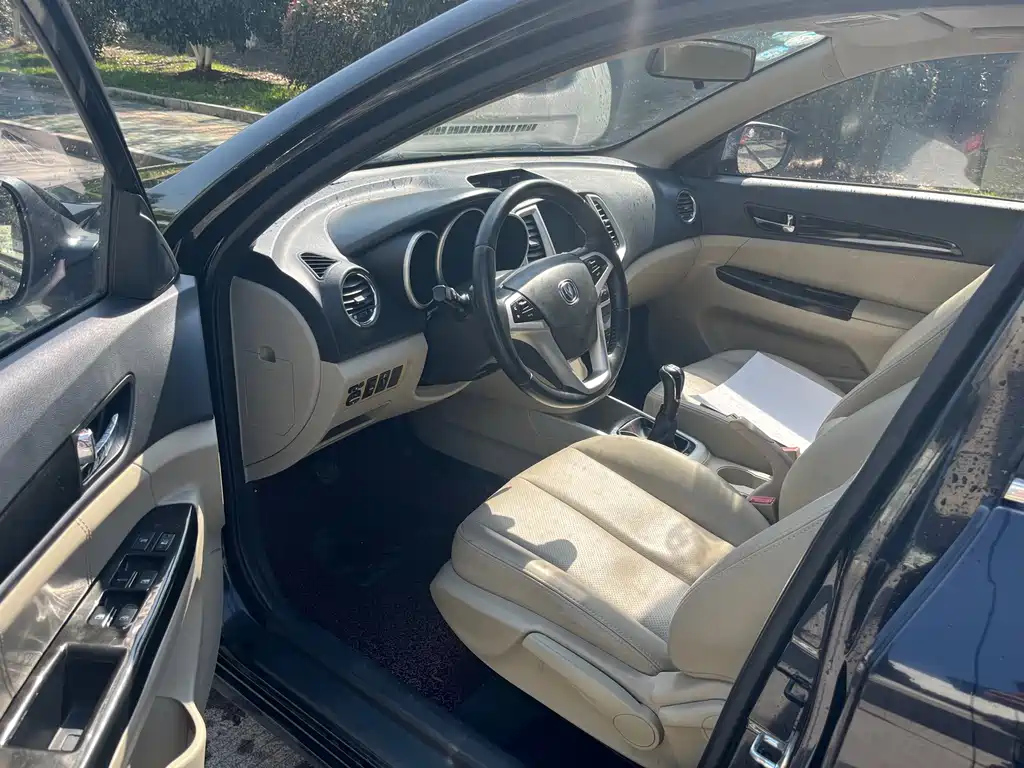 CHANGAN EADO 2014