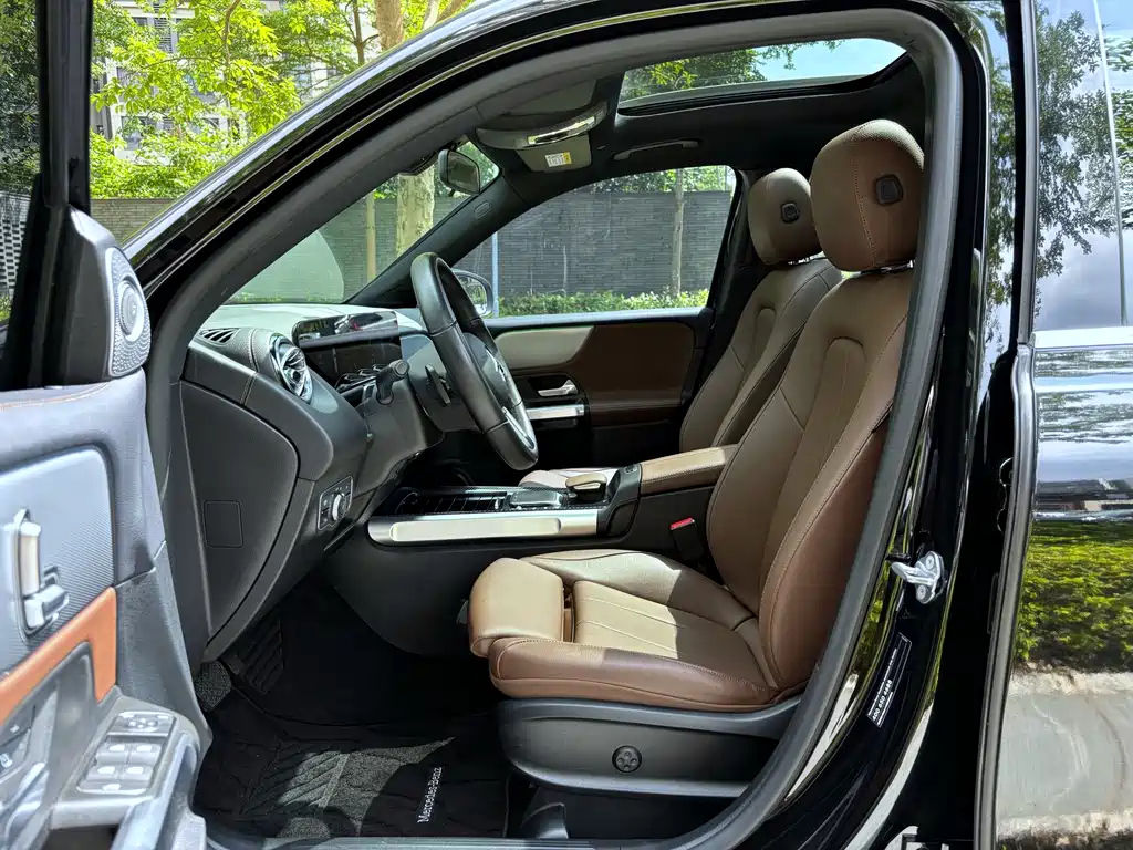 MERCEDES BENZ GLB 2021