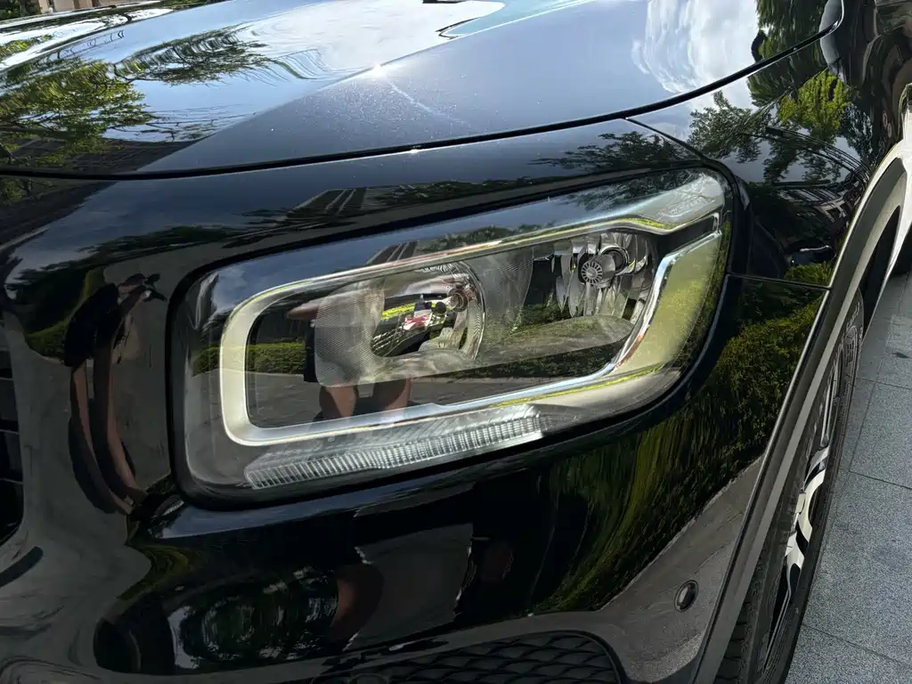 MERCEDES BENZ GLB 2021