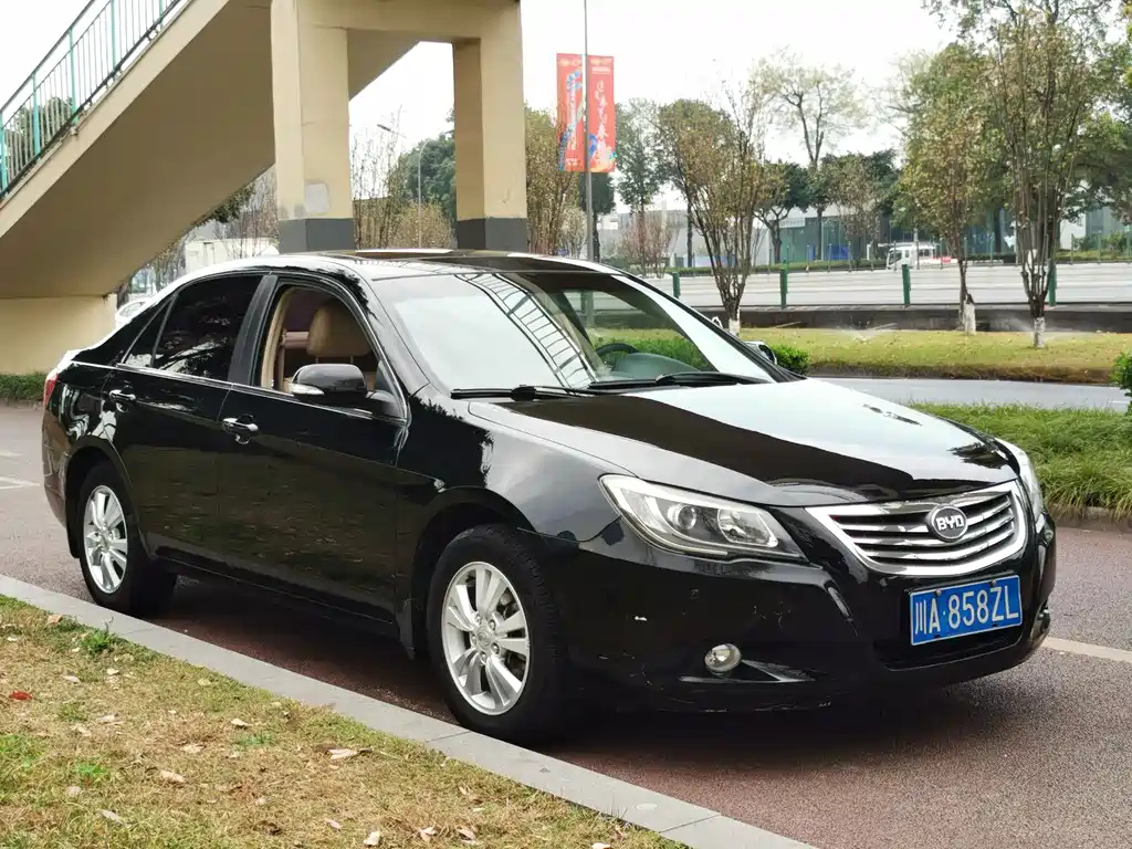 BYD G6 2012