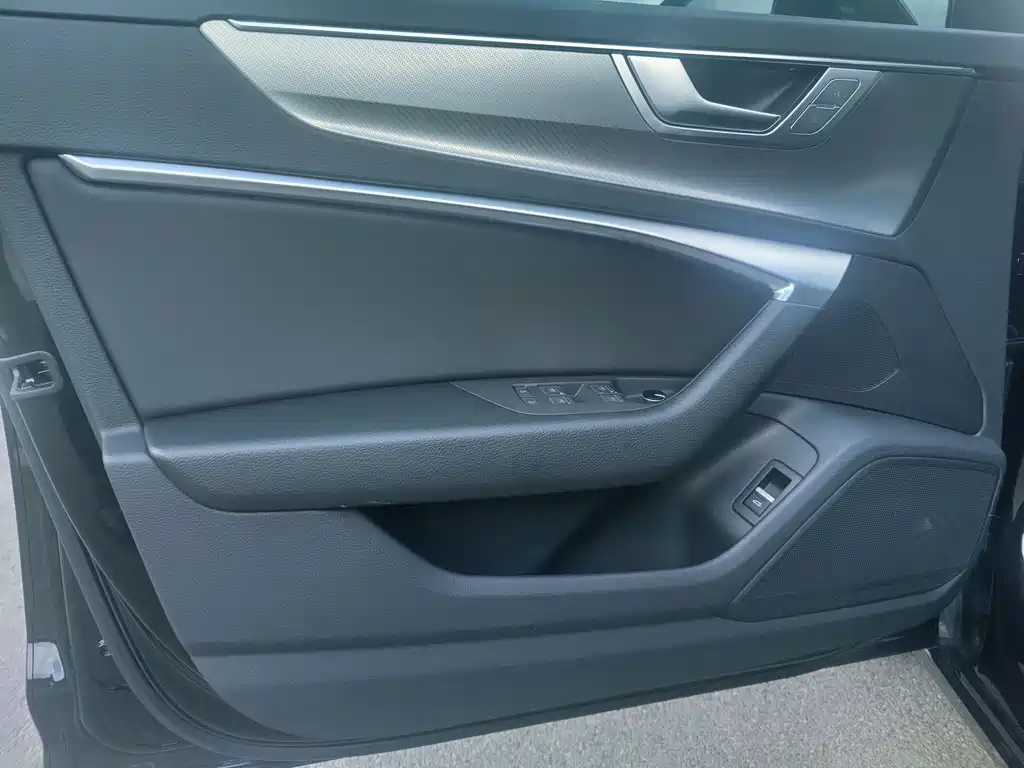 AUDI A6L 2023
