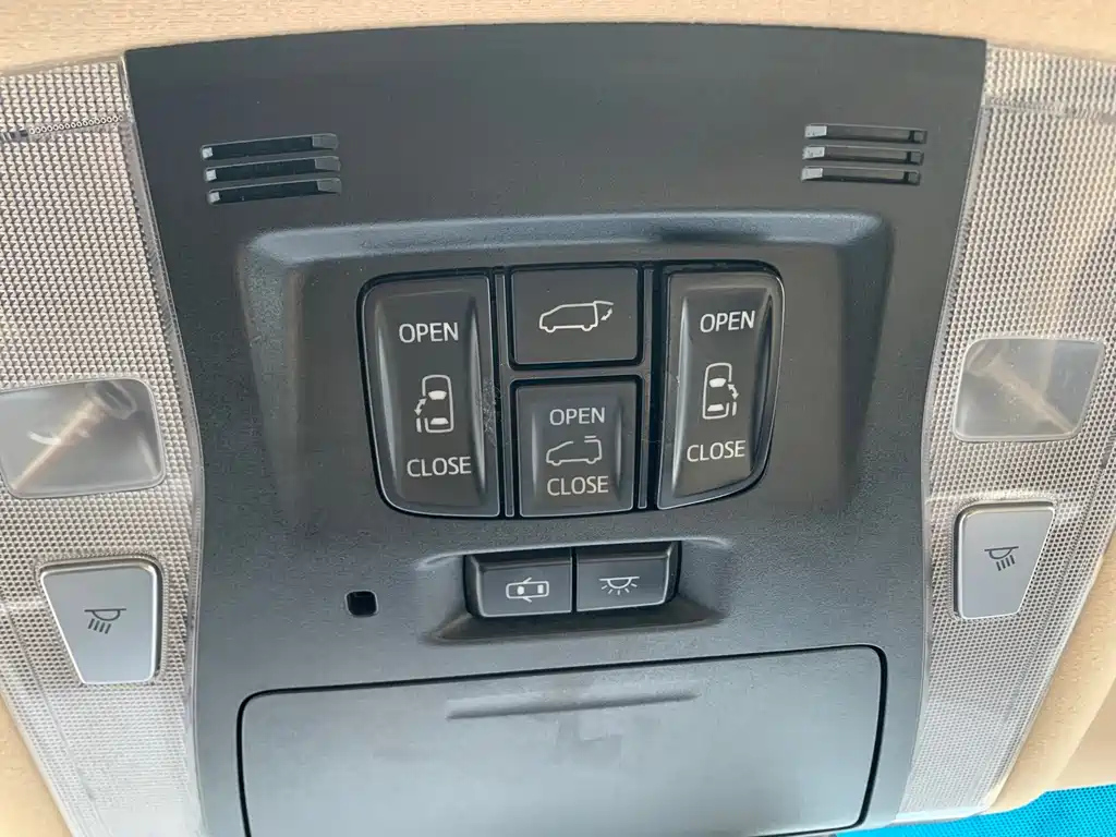 TOYOTA ALPHARD 2019