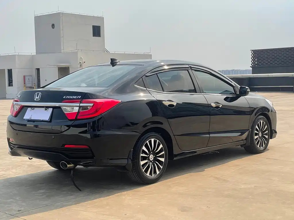 HONDA CRIDER 2015