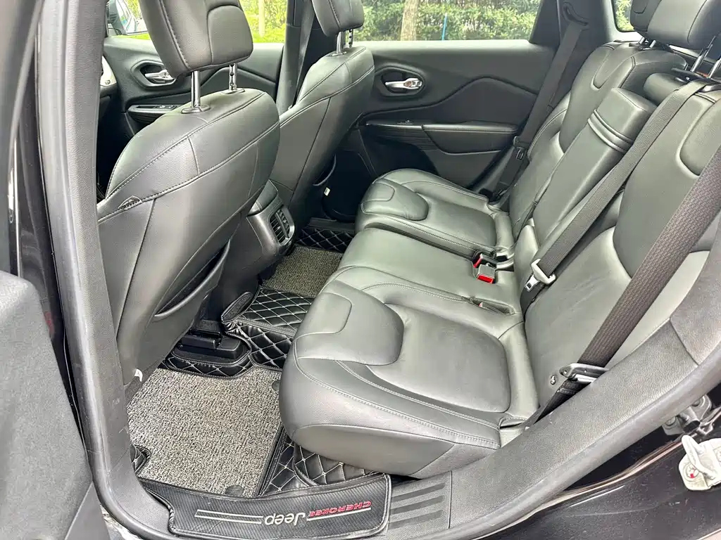JEEP CHEROKEE 2018