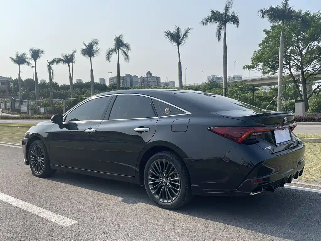 TOYOTA AVALON 2022