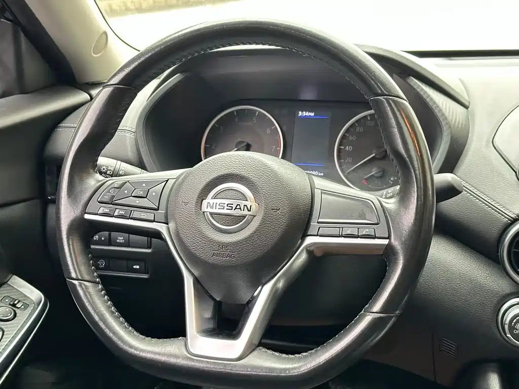 NISSAN SYLPHY 2019