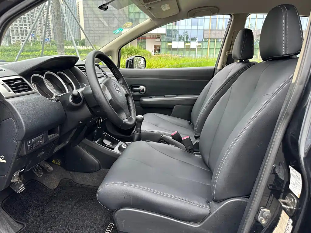 NISSAN TIIDA TIIDA 2010