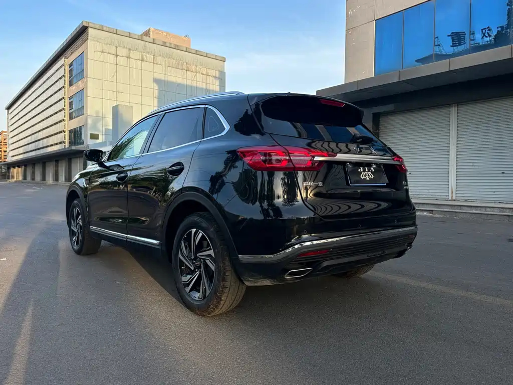 HONGQI HS5 2023