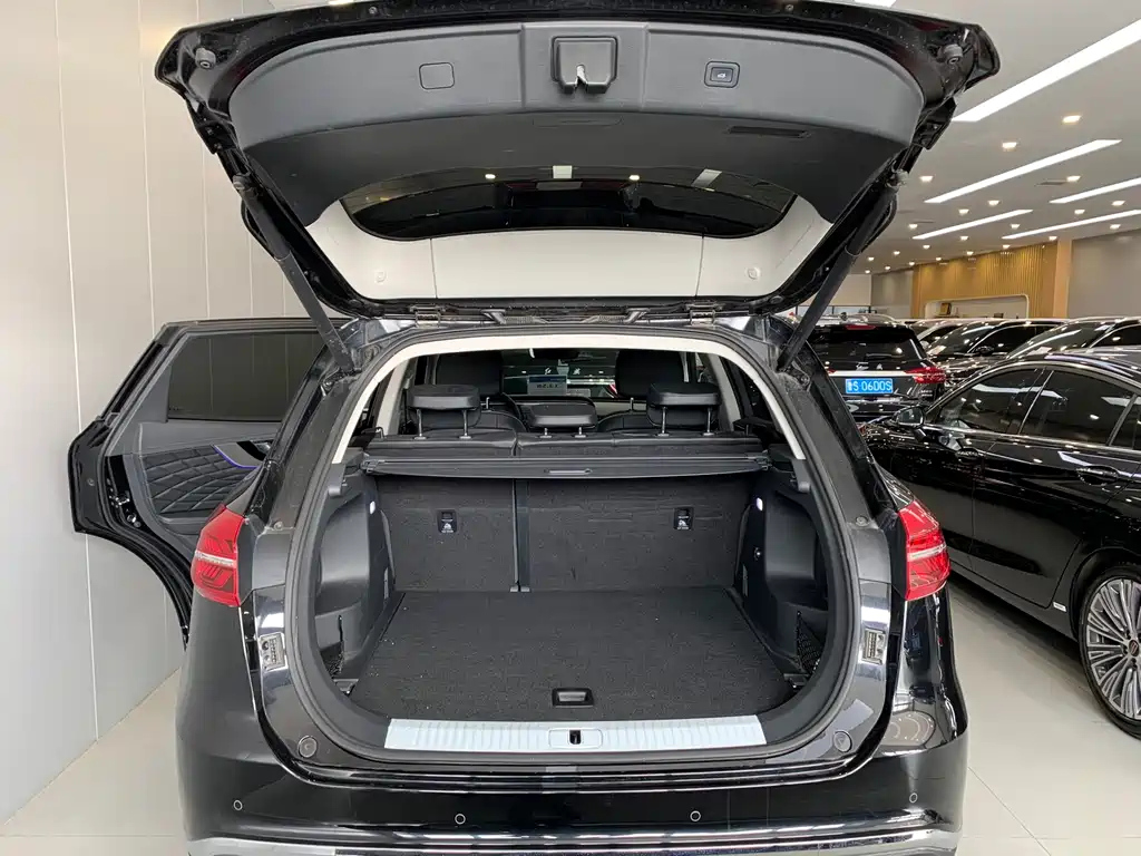 HONGQI HS5 2023
