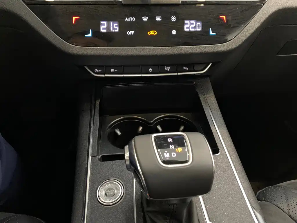 HONGQI HS5 2023
