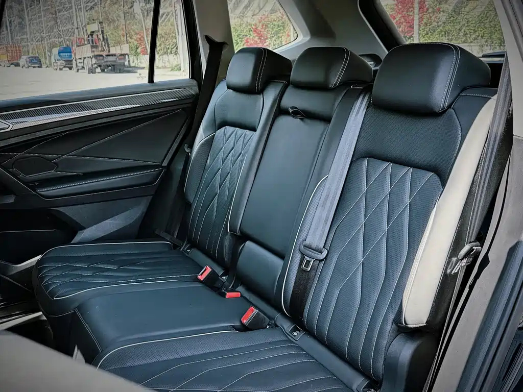 VOLKSWAGEN TIGUAN L 2023