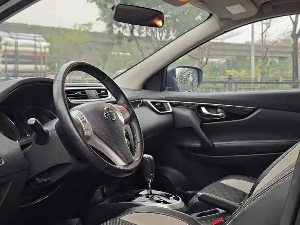 NISSAN QASHQAI 2016