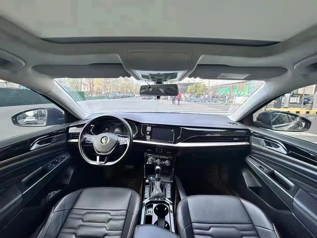VOLKSWAGEN PASSAT 2020