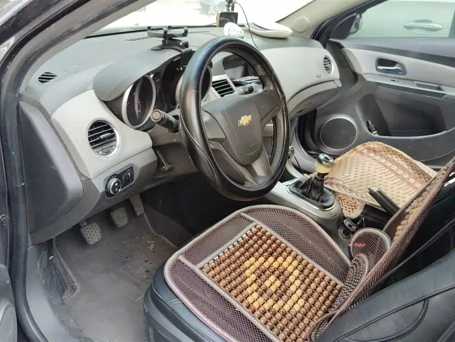 CHEVROLET CRUZE 2012
